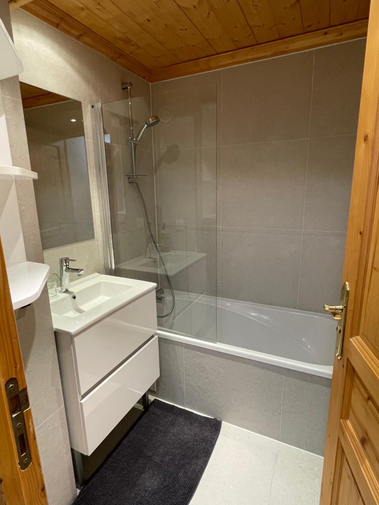 Meribel Centre La Chaudanne, Real Ski In And Out, 3 Bedrooms 2 Bathrooms Newly Renovated, Chalet L'Eperviere Eksteriør bilde